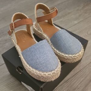 Blue Sandals with Jute Sole and Tan Ankle Strap